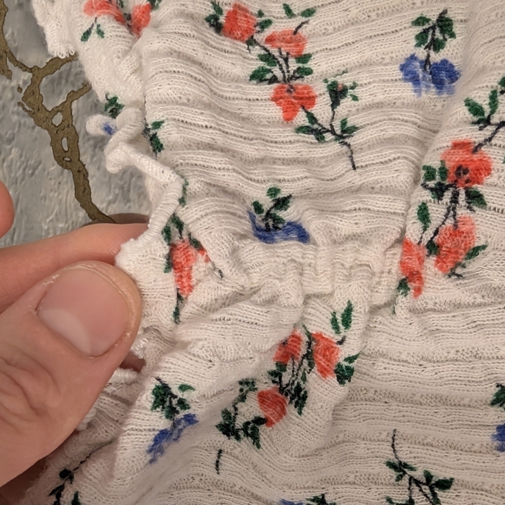 Floral Ribbed Knit Top - Picture 3 of 7